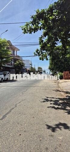 Lô góc 3 mặt tiền TRần Duy Chiến, Sát chợ-Sát biển, DT 106m2,Ngang 5m
