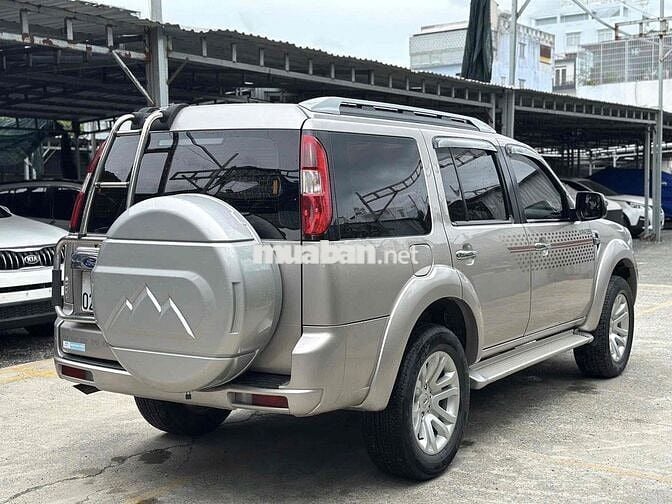 Ford Everest 2014 2.5MT Số sàn Bạc