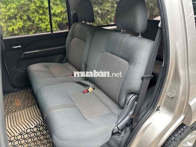 Ford Everest 2014 2.5MT Số sàn Bạc