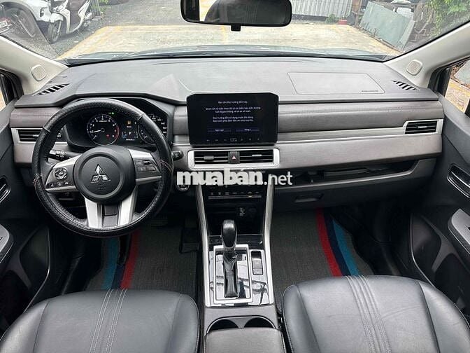 Mitsubishi Xpander Premium 1.5AT 2025 44000km Bạc