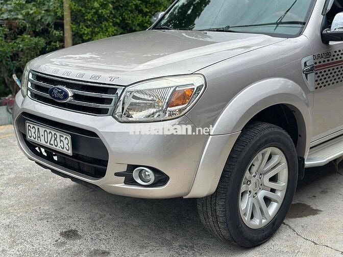 Ford Everest 2014 2.5MT Số sàn Bạc