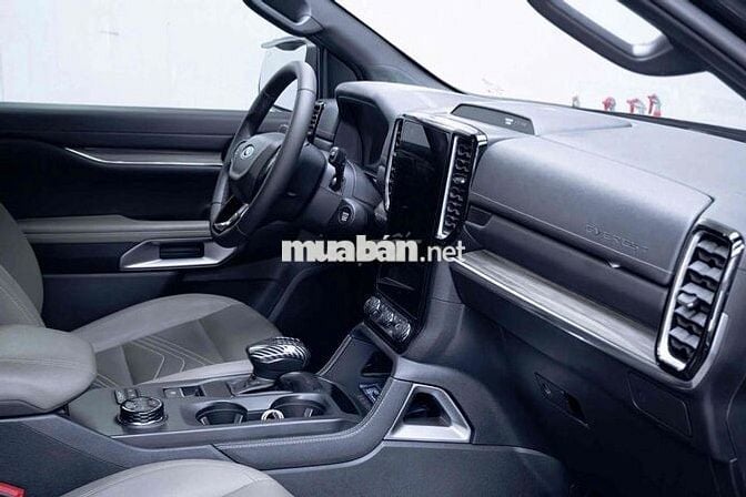 Ford Everest Titanium 4x4 2023 23.000km Đen