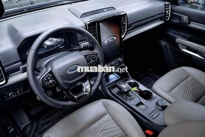 Ford Everest Titanium 4x4 2023 23.000km Đen