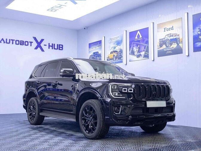 Ford Everest Titanium 4x4 2023 23.000km Đen