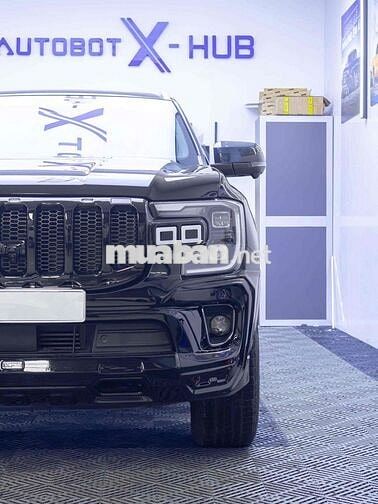 Ford Everest Titanium 4x4 2023 23.000km Đen