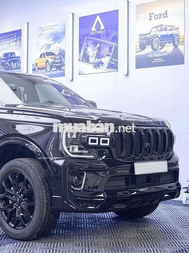 Ford Everest Titanium 4x4 2023 23.000km Đen