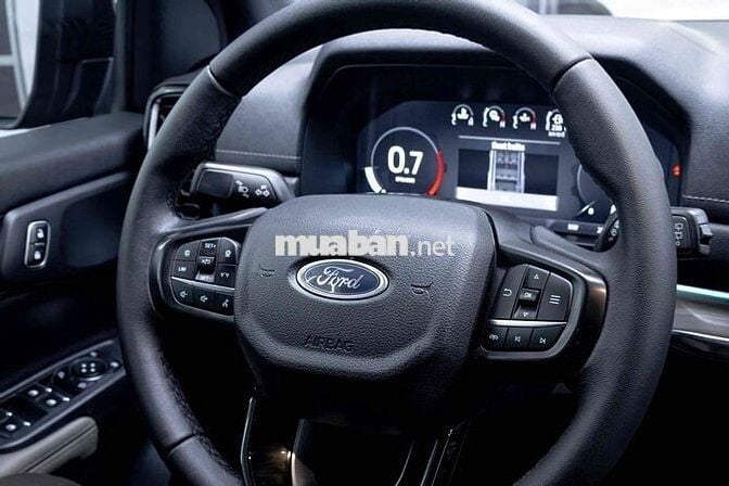 Ford Everest Titanium 4x4 2023 23.000km Đen