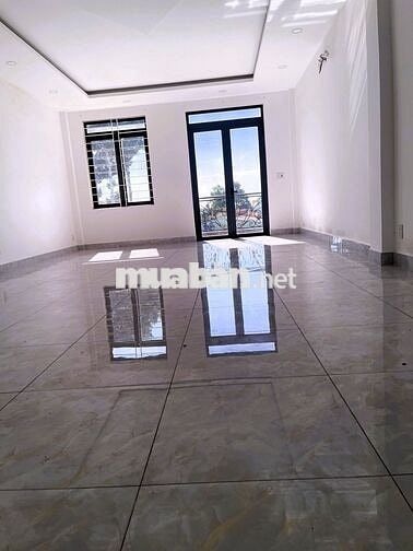 Cho thuê nhà mặt phố Linh Tây 440m2 tiện làm văn phòng, kinh doanh