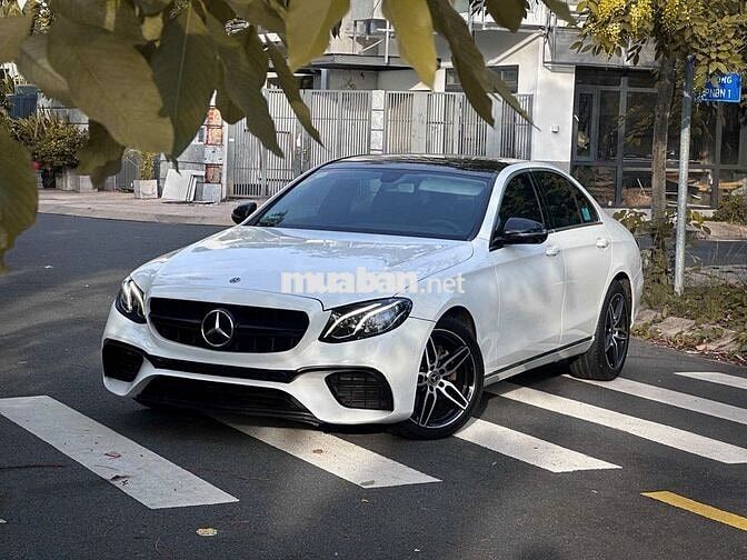 Mercedes-Benz E200 2019 đã up body E300 Trắng