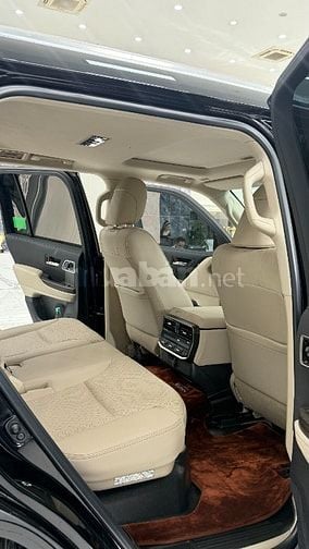 Land Cruiser LC300 sản xuất 2024 siêu lướt, full Bodykit và PPF.