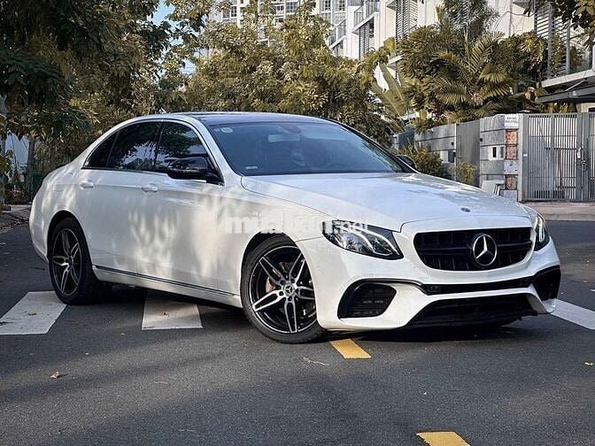 Mercedes-Benz E200 2019 đã up body E300 Trắng
