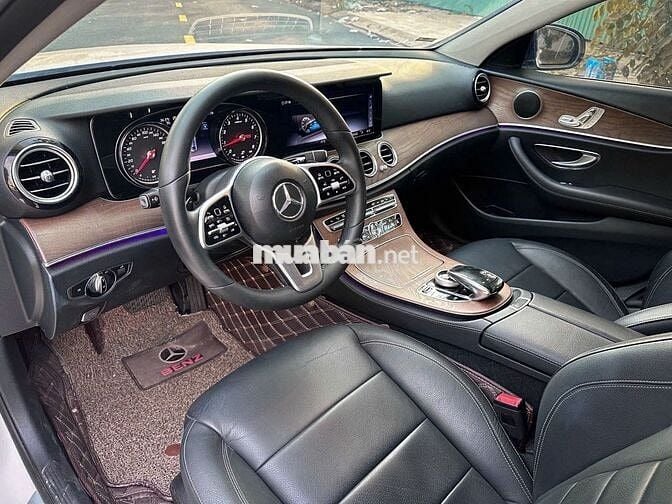 Mercedes-Benz E200 2019 đã up body E300 Trắng