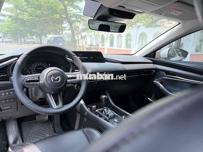 Mazda 3 Luxury 2022 đẹp lướt