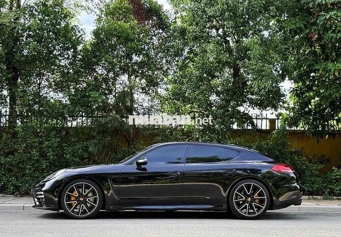 Porsche Panamera Turbo V8 4.8L Twin-Turbo Đen