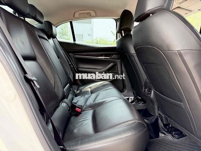 Mazda 3 Luxury 2022 đẹp lướt