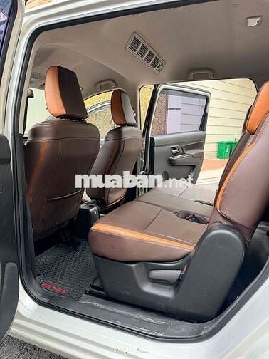 Suzuki ERTIGA HYBRID 1.5 số tự động 7 chỗ 2022