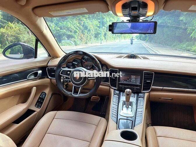 Porsche Panamera Turbo V8 4.8L Twin-Turbo Đen