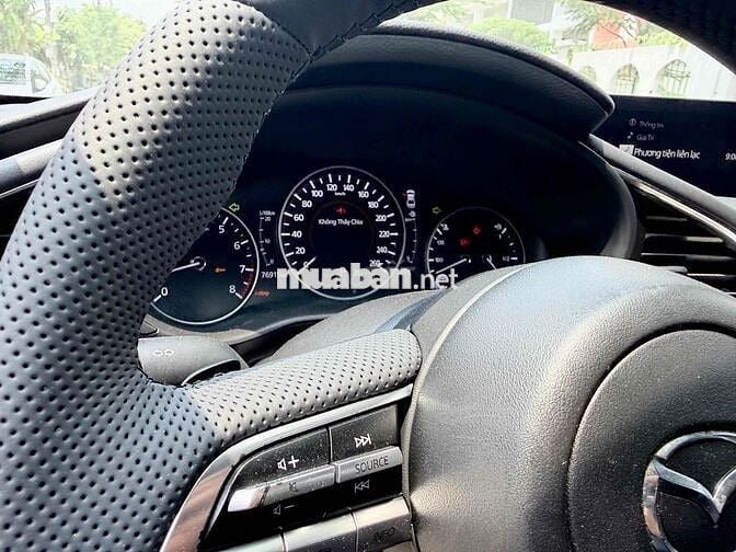 Mazda 3 Luxury 2022 đẹp lướt