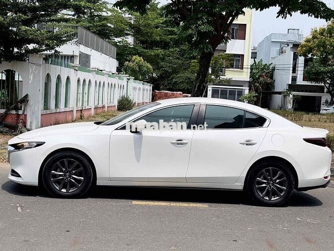 Mazda 3 Luxury 2022 đẹp lướt