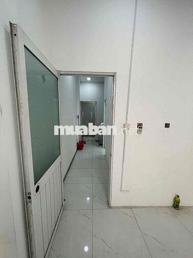 Cho thuê nhà C9 phạm hùng DT 3m6x9 .1 lầu 2 P .2 wc hẻm trước nhà 5m