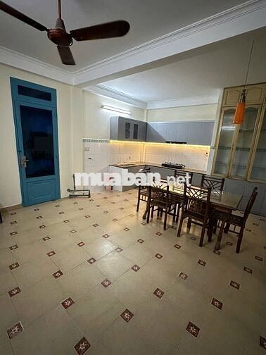 Nhà biệt thự hẻm rộng, thoáng mát, yên tĩnh, an ninh