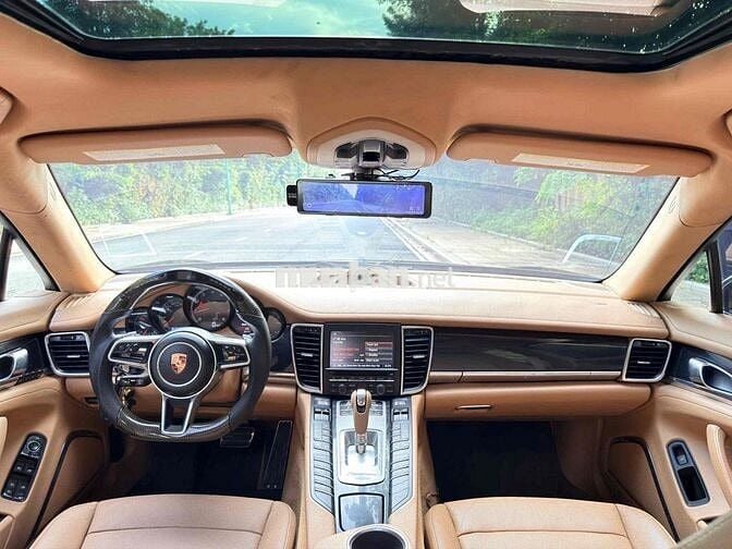 Porsche Panamera Turbo V8 4.8L Twin-Turbo Đen
