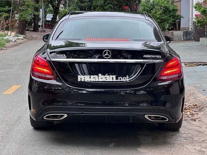 Mercedes-Benz C300 AMG 2016 Đen nội thất đỏ