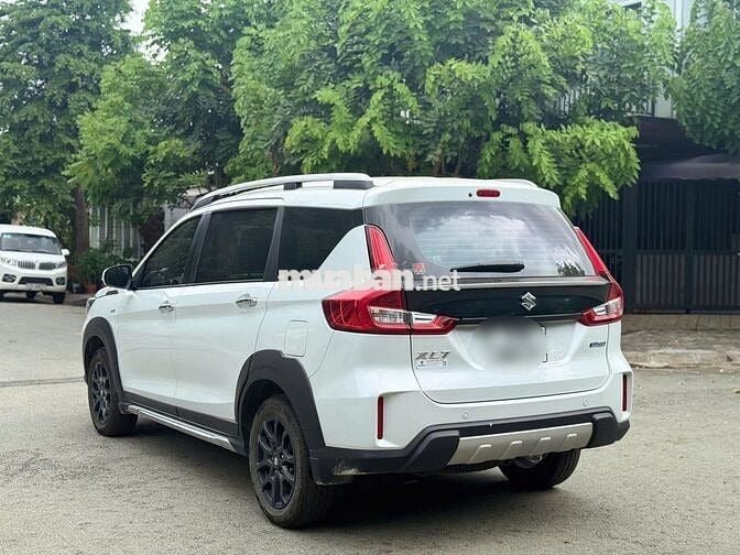 Suzuki XL7 2024 Trắng Hybrid Tự động 7 chỗ