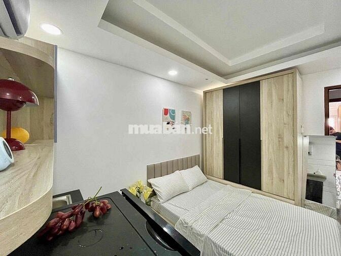 STUDIO CỬA SỔ TRỜI FULL NỘI THẤT RỘNG RÃI NGAY CẦU KHO - Q1