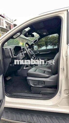 Ford Everest Titanium 2025 Trắng 48.700 km