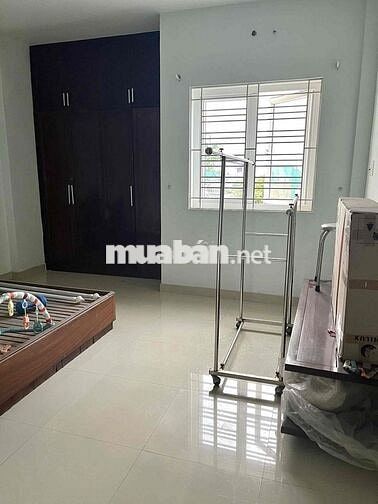 Cho thuê Nhà Mặt tiền đs 2 gần cầu Ông Dầu,p.HBP TD 4 tầng 6pn 25tr TL