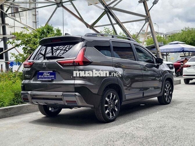 Mitsubishi Xpander Cross AT 2025 1.5L Xám Tự động