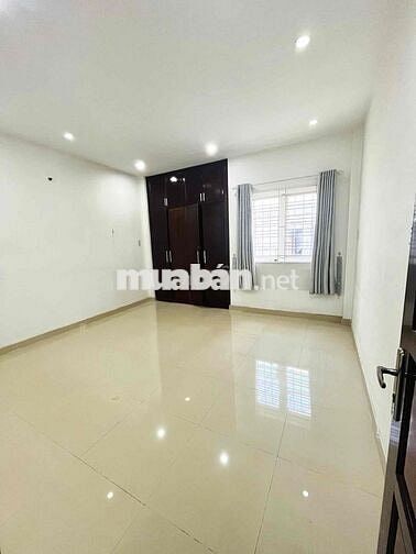 Cho thuê Nhà Mặt tiền đs 2 gần cầu Ông Dầu,p.HBP TD 4 tầng 6pn 25tr TL