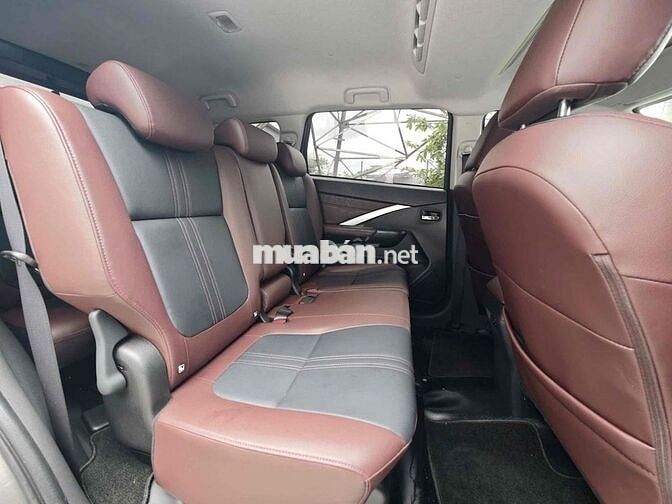 Mitsubishi Xpander Cross AT 2025 1.5L Xám Tự động