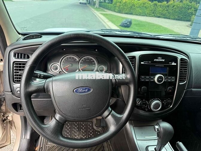 Ford Escape XLS 1 cầu 2009 Vàng cát