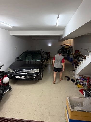 Bán nhà 10x20m, có Hầm+ 3 lầu KDC Dương Hồng Xã Binh Hưng,B Chánh