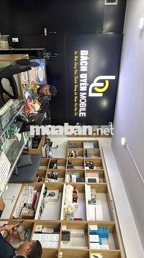 Tuyển Video Editor Mảng Điện Thoại + Phụ Kiện