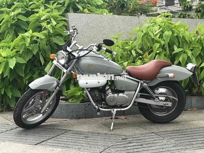 Honda Magna 50cc Xám bạc.
