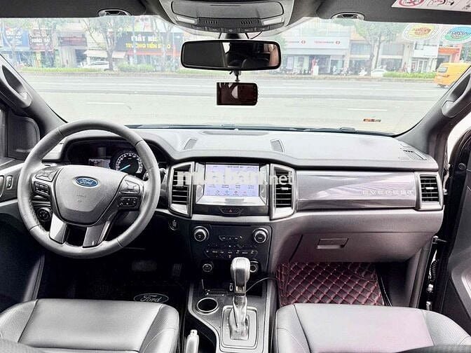 Ford Everest Titanium 4x2 2020 Đen 43.444 KM