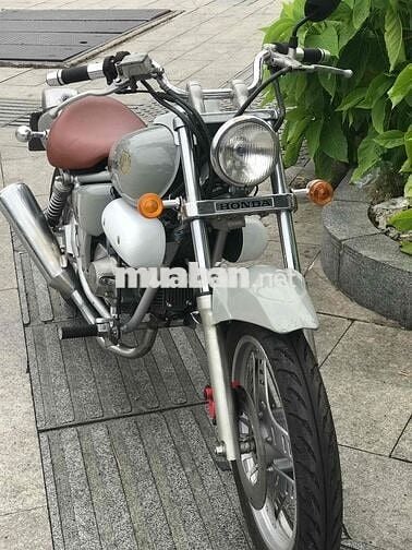 Honda Magna 50cc Xám bạc.