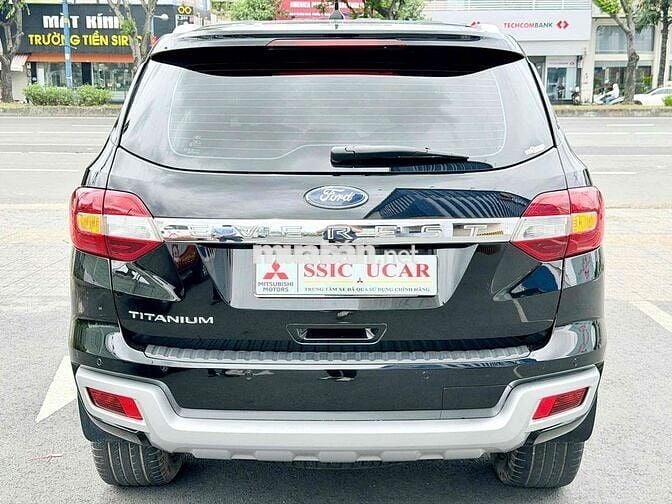 Ford Everest Titanium 4x2 2020 Đen 43.444 KM