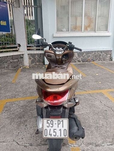 Honda PCX 9chủ ký giấy