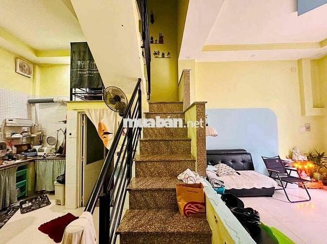 Bán Nhà P10. 4x8. trệt lầu 2 phòng. nhà mới. 2.39 tỷ
