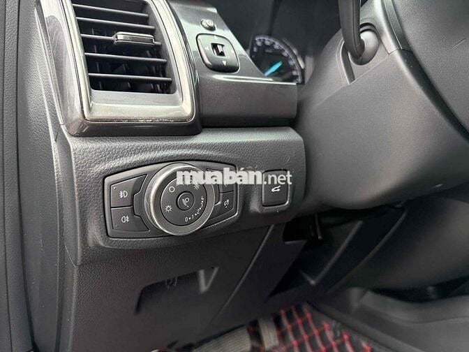 Ford Everest Titanium 4x2 2020 Đen 43.444 KM