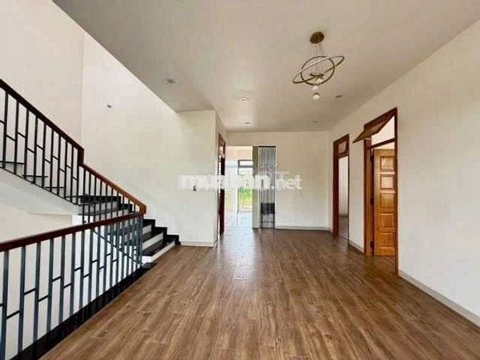 Cho thuê biệt thự sân vườn đường 7m5 Nguyễn Thị Sáu, Hoà Xuân, Đà Nẵng