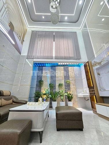 Nhà 4.5 tấm 4,5x14 thang máy 450kg HƯƠNG LỘ 2