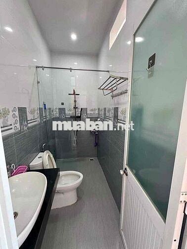 047CHO THUÊ NHÀ 3 TẦNG ĐẦY ĐỦ NỘI THẤT–CÓ SÂN Ô TÔ & KHU VỰC TRỒNG RAU