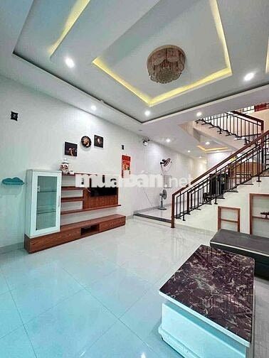 047CHO THUÊ NHÀ 3 TẦNG ĐẦY ĐỦ NỘI THẤT–CÓ SÂN Ô TÔ & KHU VỰC TRỒNG RAU