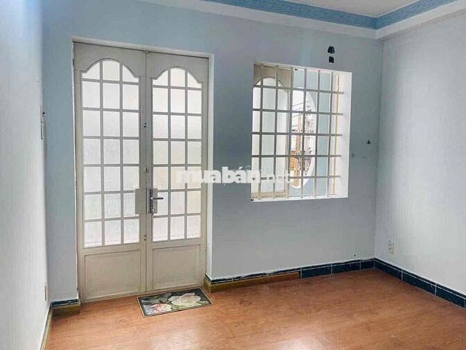 NHÀ HẺM XE TẢI PHẠM VĂN ĐỒNG (4x11M) - 3 TẦNG 2 PHÒNG NGỦ 3WC