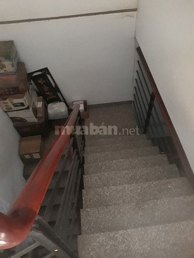 Cần bán nhà mặt tiền thông xe tải 6m 